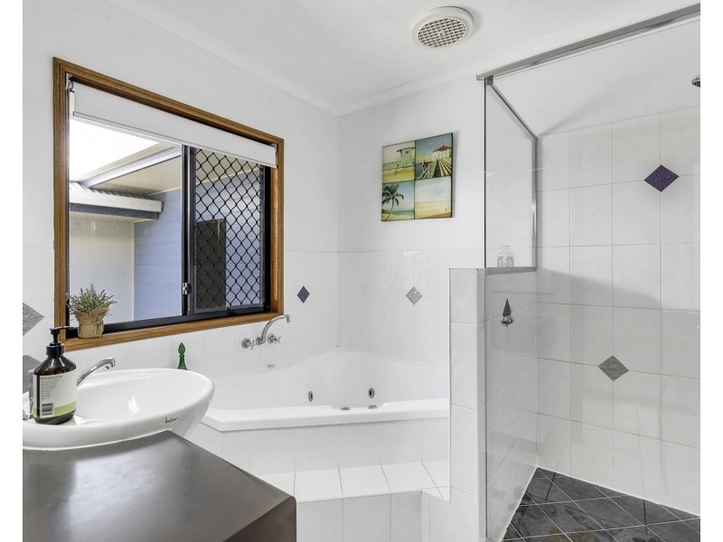 53 Cavanagh Drive, Blacks Beach QLD 4740