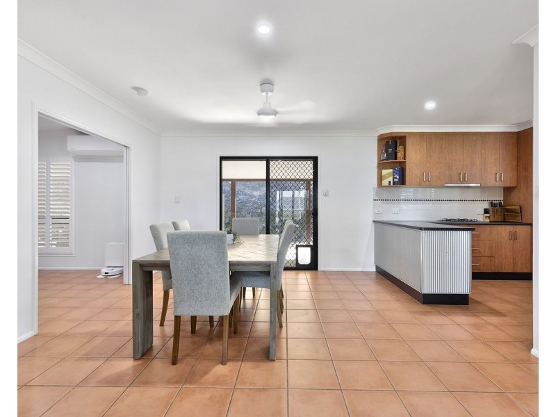 4 Palm Ridge Drive, Richmond QLD 4740