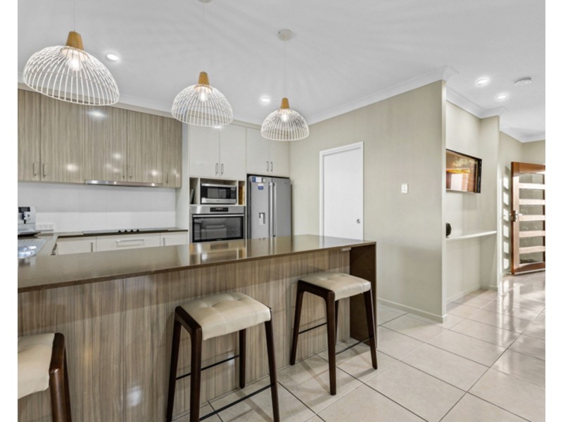 23 Lockyer Court, Rural View QLD 4740