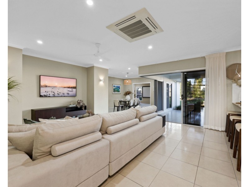 23 Lockyer Court, Rural View QLD 4740