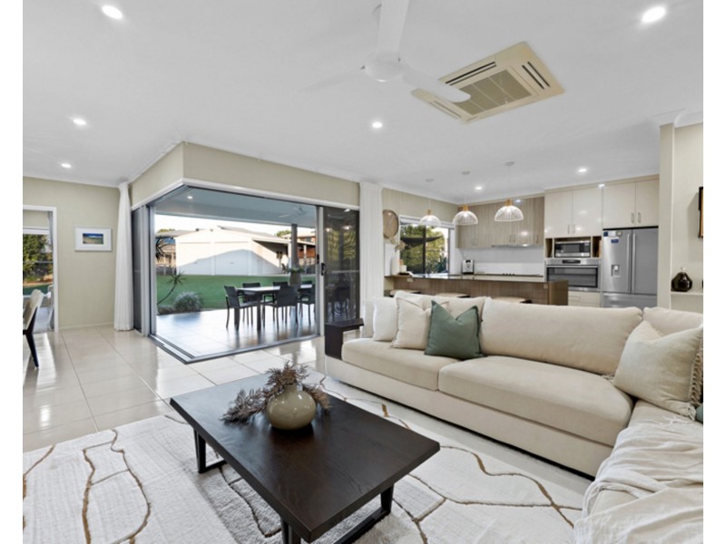 23 Lockyer Court, Rural View QLD 4740