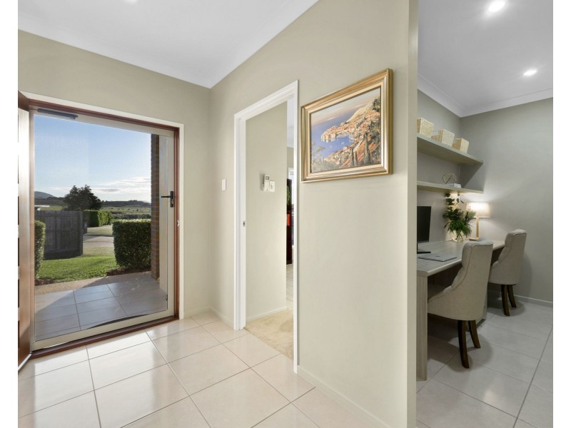 23 Lockyer Court, Rural View QLD 4740