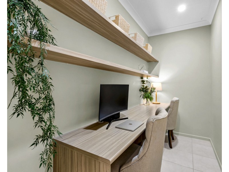 23 Lockyer Court, Rural View QLD 4740