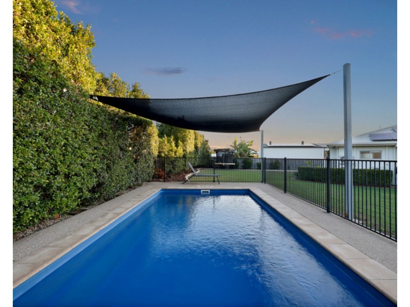 23 Lockyer Court, Rural View QLD 4740