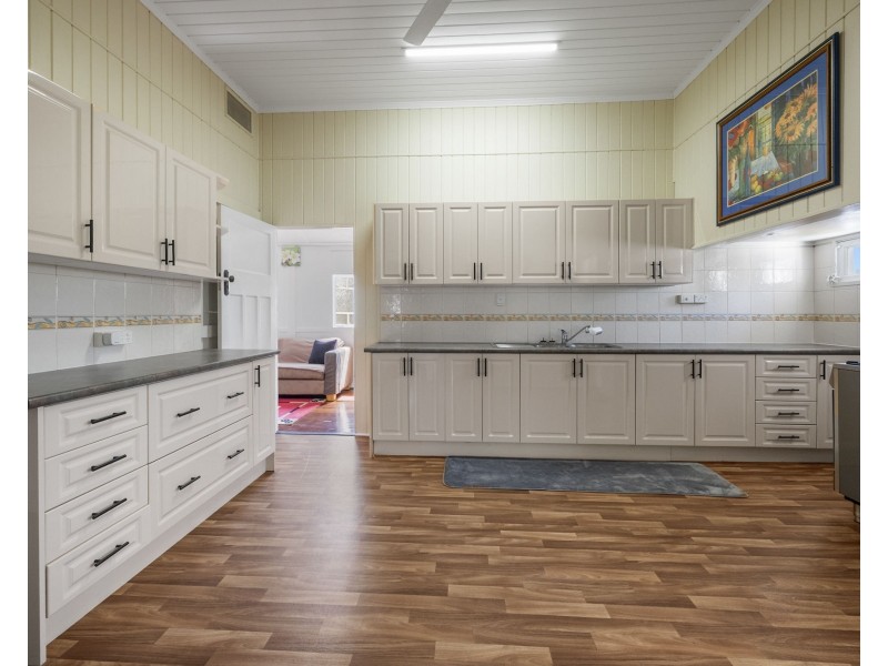 19 English Street, South Mackay QLD 4740