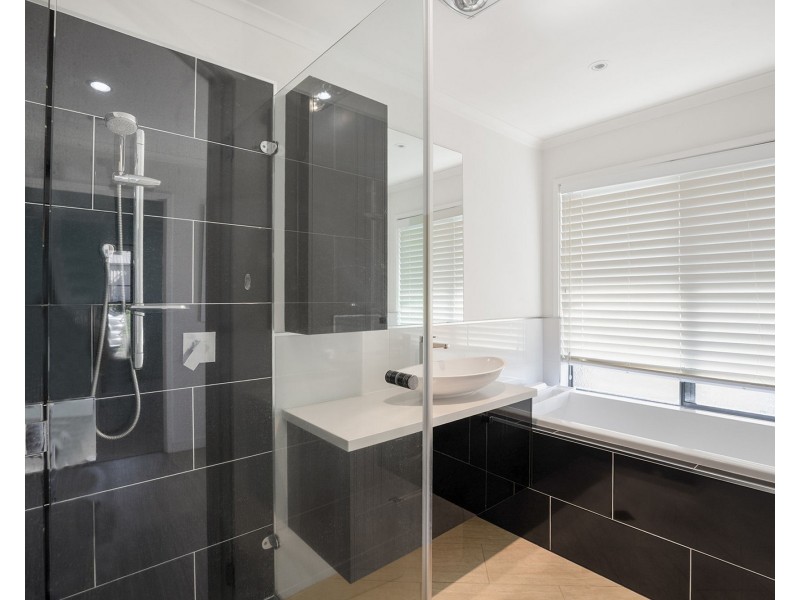 61 Manning Street, Rural View QLD 4740