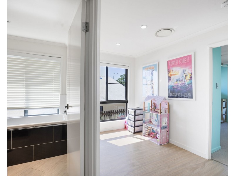 61 Manning Street, Rural View QLD 4740