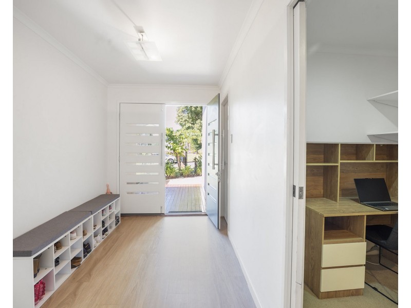 61 Manning Street, Rural View QLD 4740