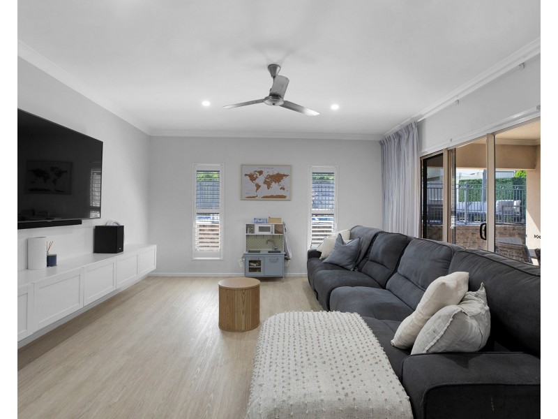 4 Francey Drive, Glenella QLD 4740