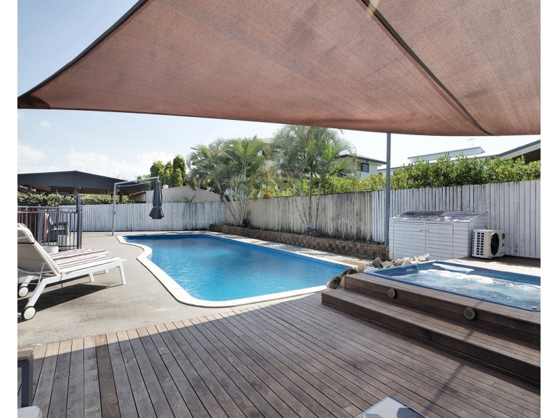 4 Francey Drive, Glenella QLD 4740