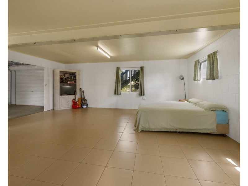 4 Begonia Court, Beaconsfield QLD 4740