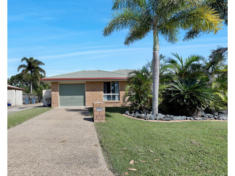 12 Freeman Avenue, Slade Point QLD 4740