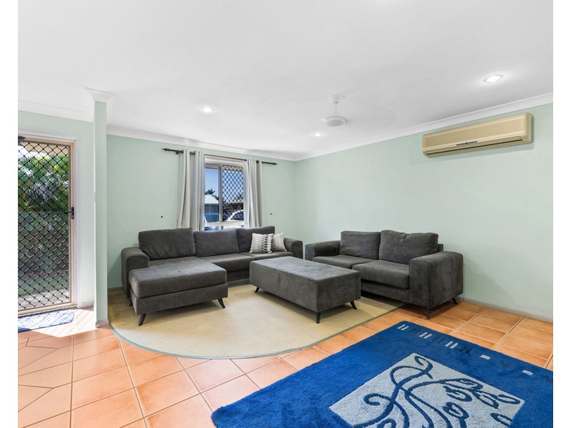 12 Freeman Avenue, Slade Point QLD 4740