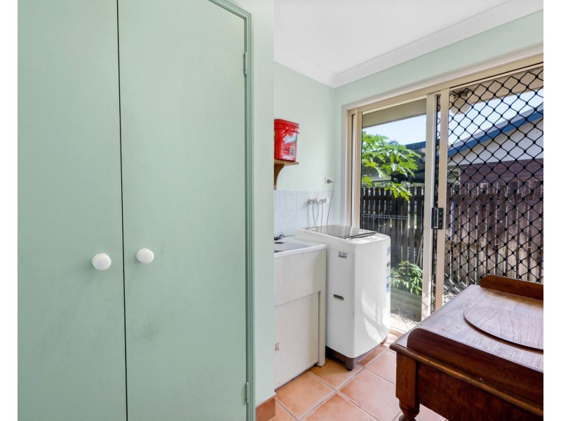 12 Freeman Avenue, Slade Point QLD 4740