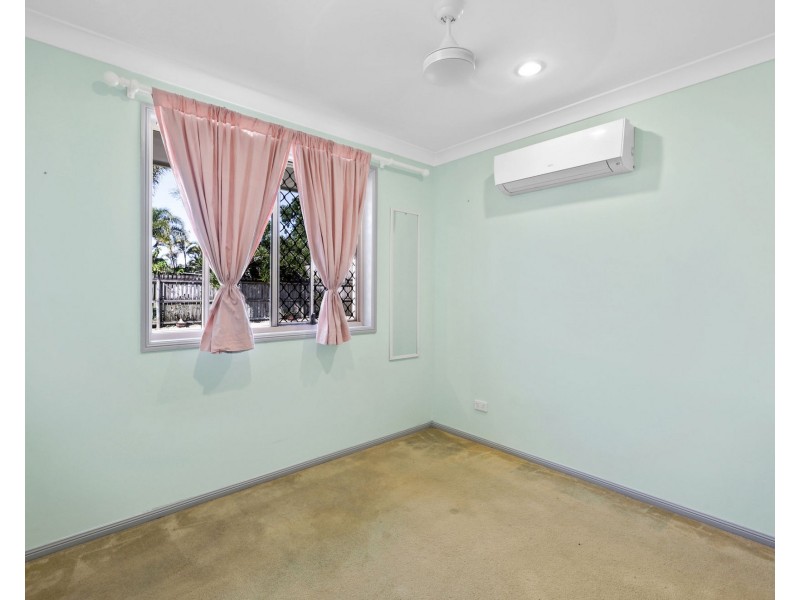 12 Freeman Avenue, Slade Point QLD 4740
