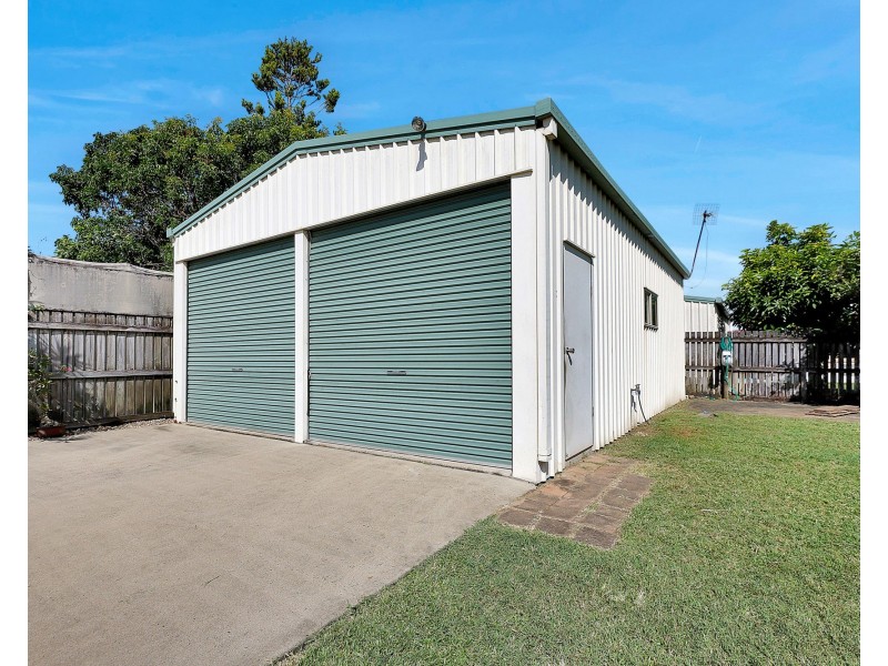 12 Freeman Avenue, Slade Point QLD 4740