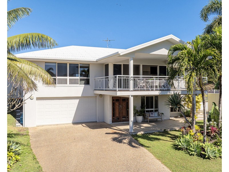 18 Coral Ridge Drive, Eimeo QLD 4740
