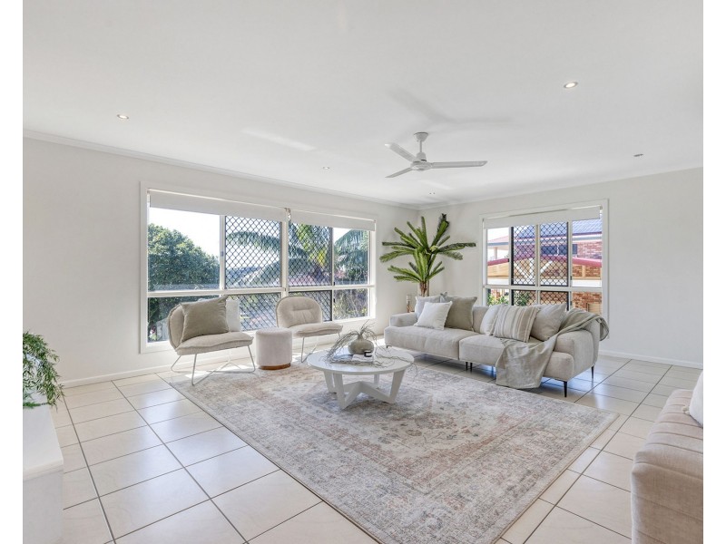 18 Coral Ridge Drive, Eimeo QLD 4740