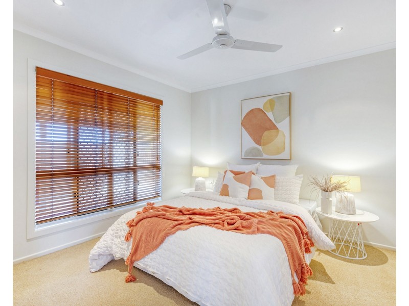 18 Coral Ridge Drive, Eimeo QLD 4740