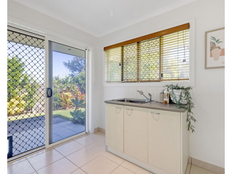 18 Coral Ridge Drive, Eimeo QLD 4740