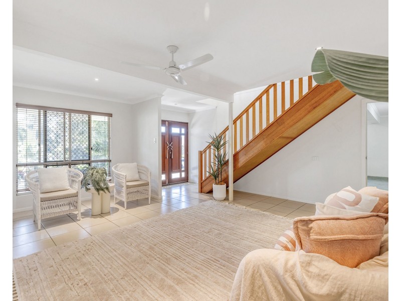 18 Coral Ridge Drive, Eimeo QLD 4740