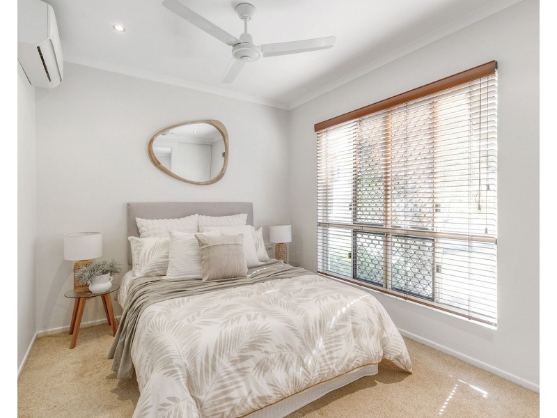 18 Coral Ridge Drive, Eimeo QLD 4740