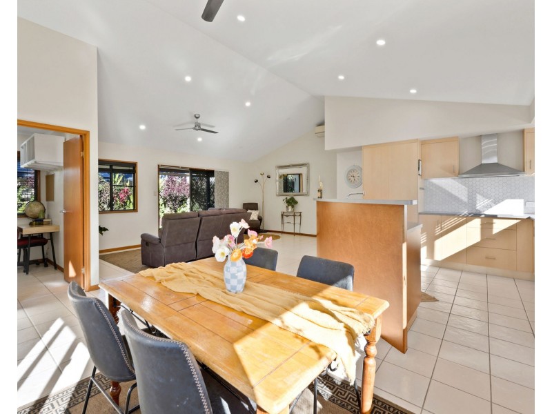 10 Dustwill Street, Eimeo QLD 4740