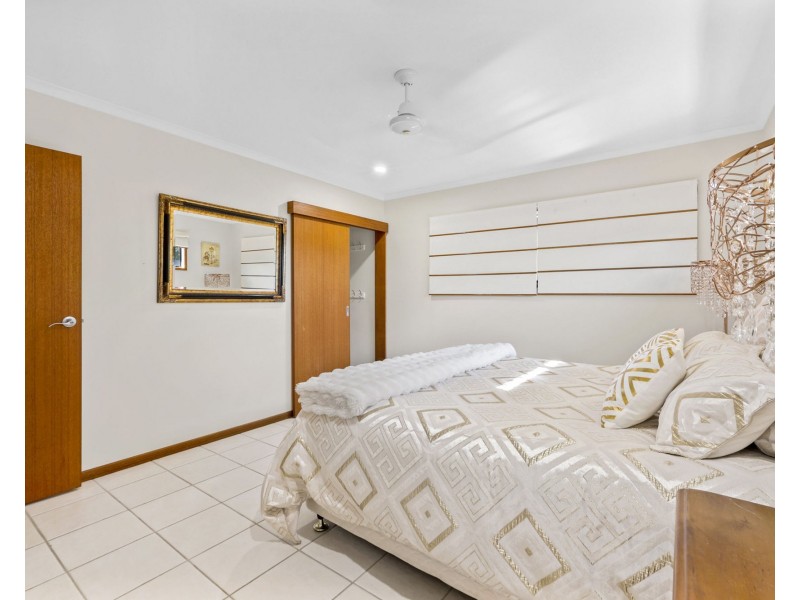 10 Dustwill Street, Eimeo QLD 4740