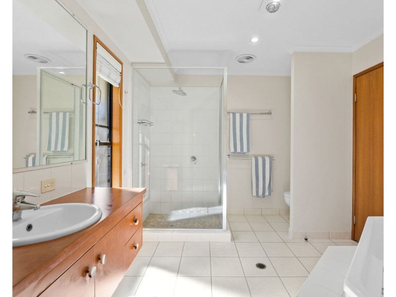 10 Dustwill Street, Eimeo QLD 4740