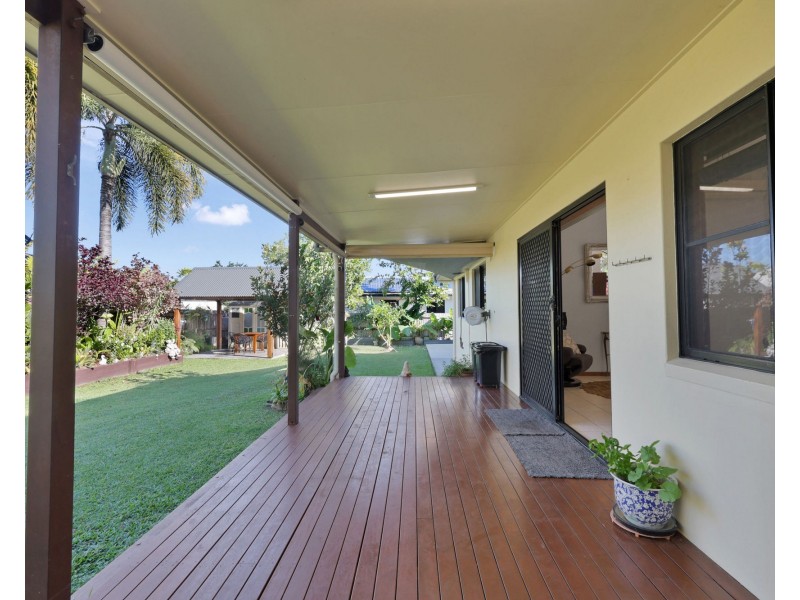 10 Dustwill Street, Eimeo QLD 4740