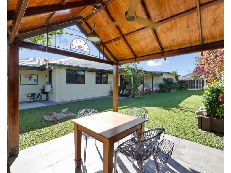 10 Dustwill Street, Eimeo QLD 4740