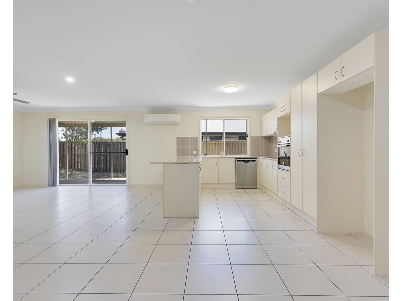 38 Whitehaven Drive, Blacks Beach QLD 4740