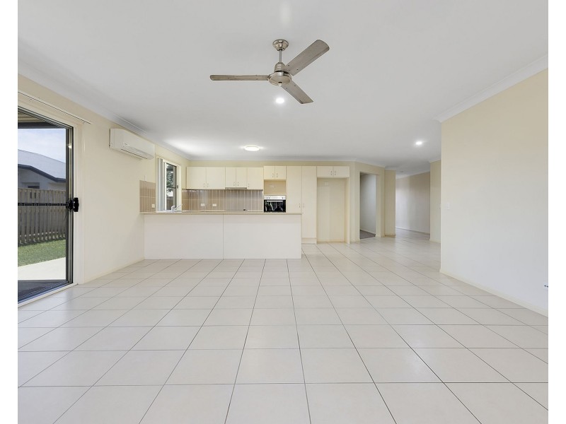 38 Whitehaven Drive, Blacks Beach QLD 4740