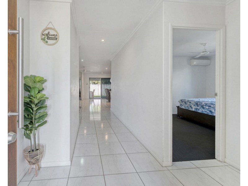 66 Makybe Diva Drive, Ooralea QLD 4740