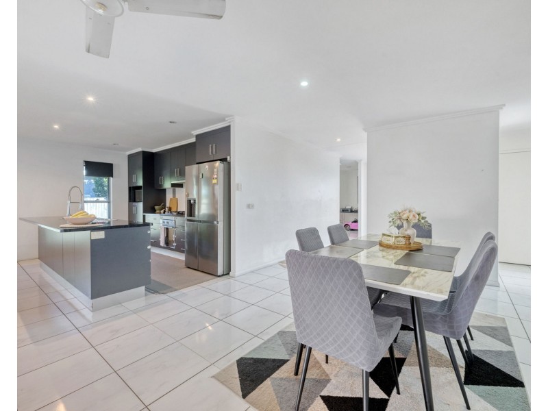 66 Makybe Diva Drive, Ooralea QLD 4740