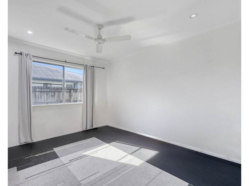 66 Makybe Diva Drive, Ooralea QLD 4740