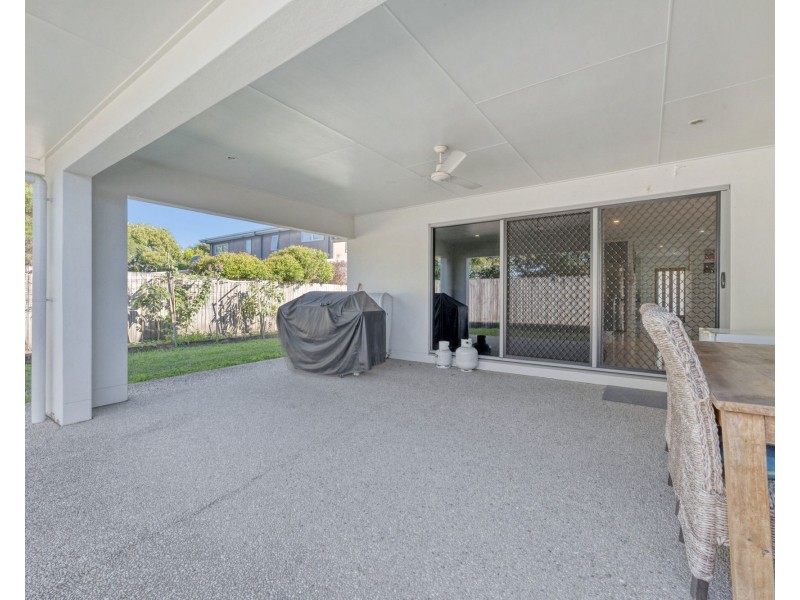 66 Makybe Diva Drive, Ooralea QLD 4740