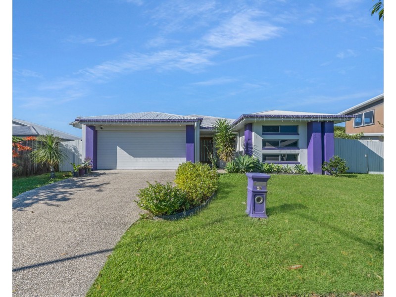 66 Makybe Diva Drive, Ooralea QLD 4740