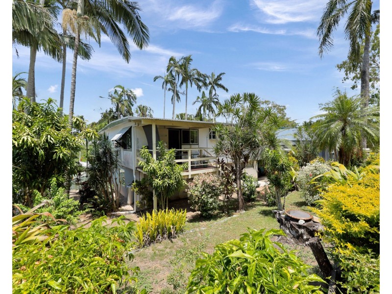 16 Amstead Street, Eimeo QLD 4740