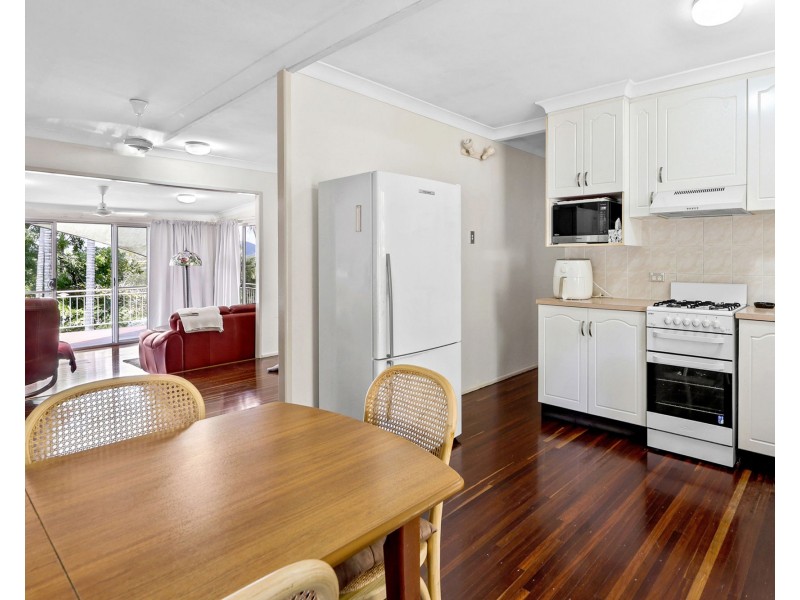 16 Amstead Street, Eimeo QLD 4740