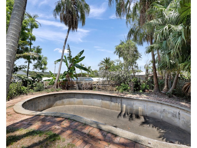 16 Amstead Street, Eimeo QLD 4740