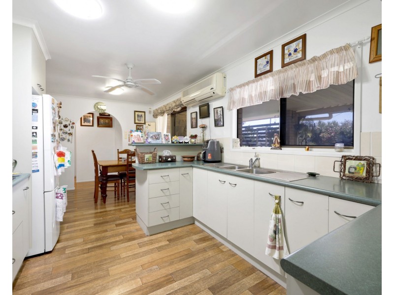 9 Churchill Avenue, Ooralea QLD 4740
