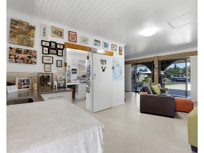 9 Churchill Avenue, Ooralea QLD 4740