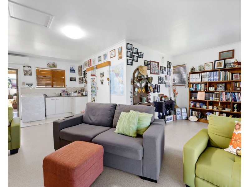 9 Churchill Avenue, Ooralea QLD 4740