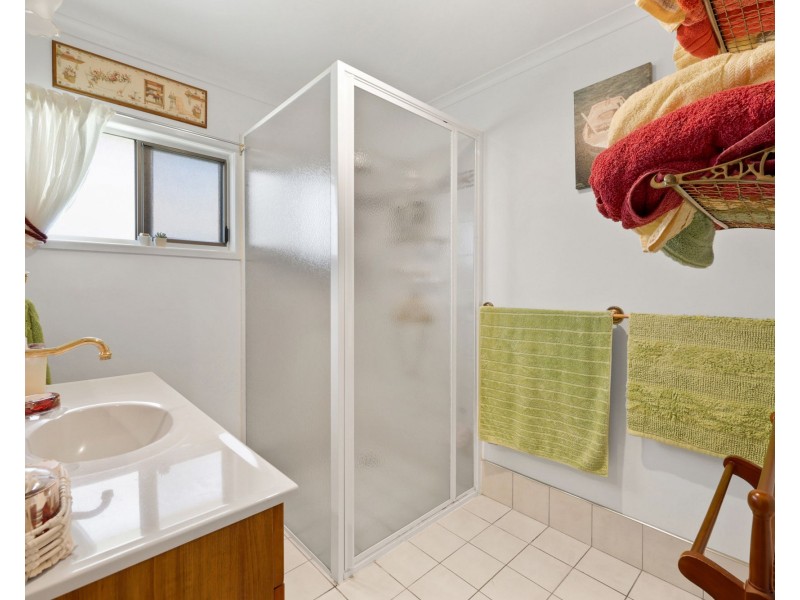 9 Churchill Avenue, Ooralea QLD 4740