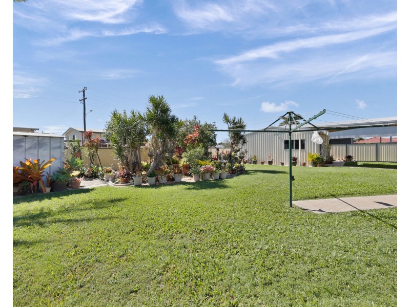 9 Churchill Avenue, Ooralea QLD 4740
