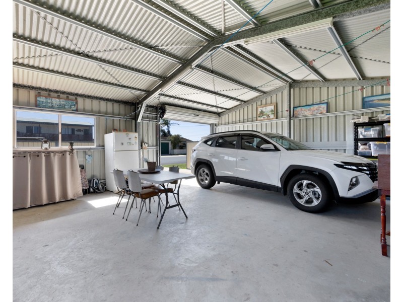 9 Churchill Avenue, Ooralea QLD 4740