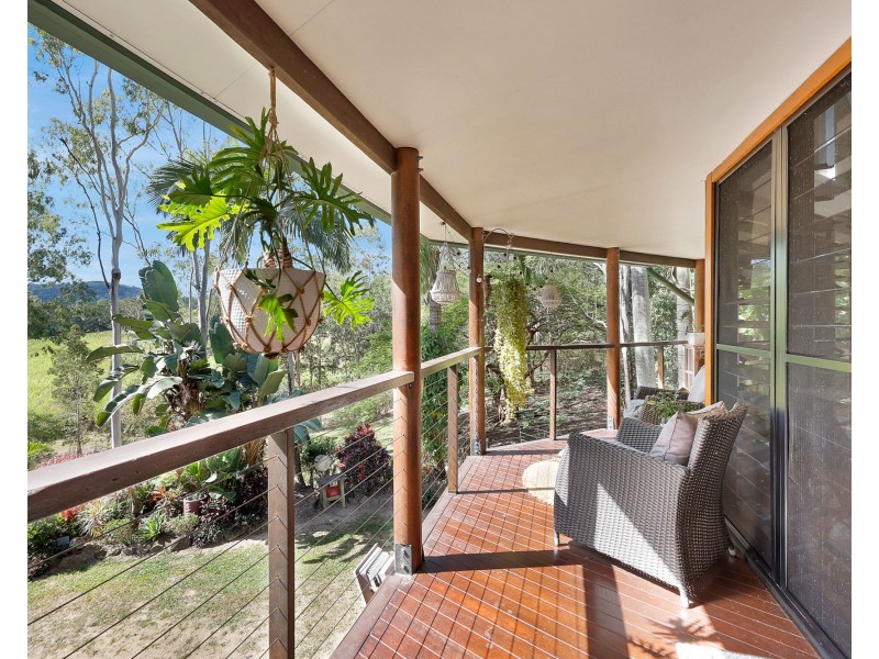 53 Thomas Road, Devereux Creek QLD 4753