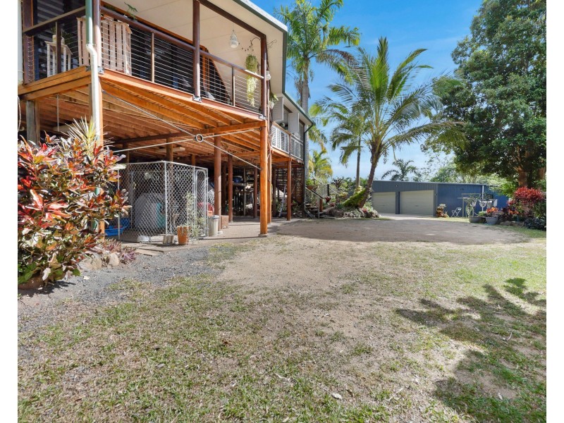 53 Thomas Road, Devereux Creek QLD 4753