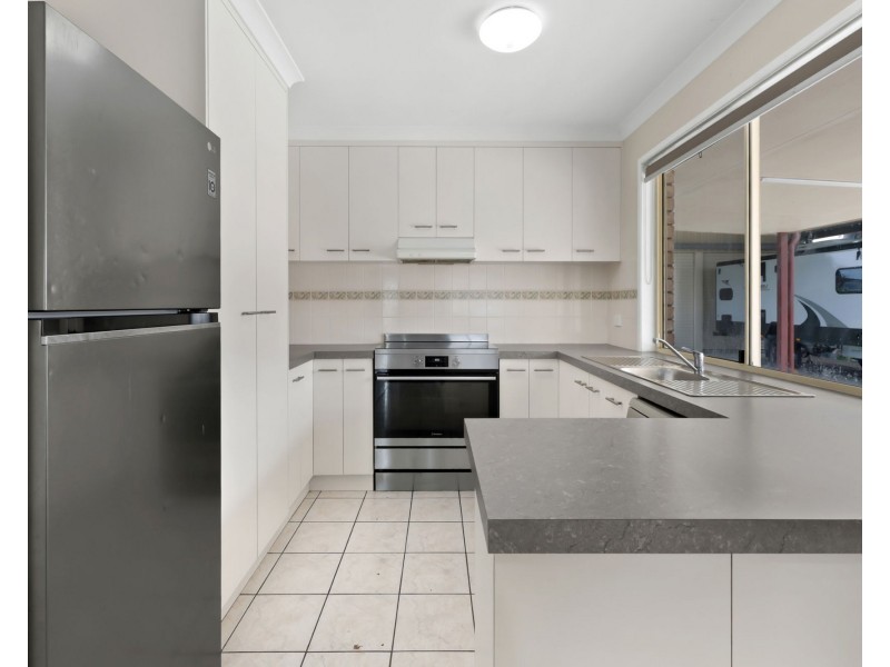 28 Caledonian Drive, Beaconsfield QLD 4740